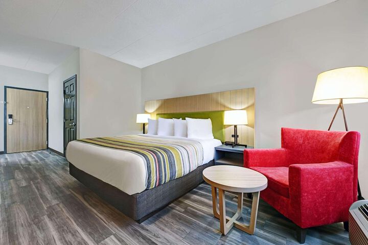 Country Inn & Suites by Radisson Pierre, SD