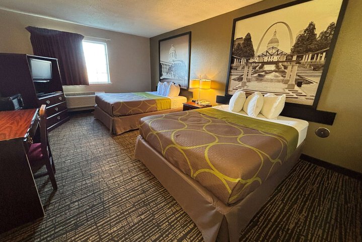 Super 8 by Wyndham Jerseyville