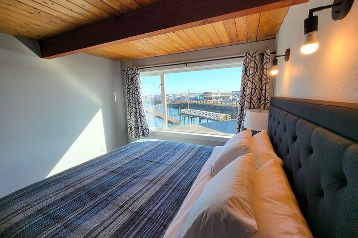 Room 33 of 45