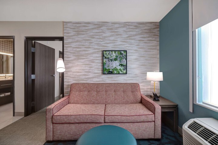 Room 40 of 49