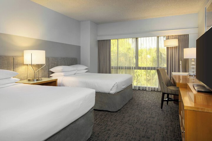 Renaissance Palm Springs Hotel