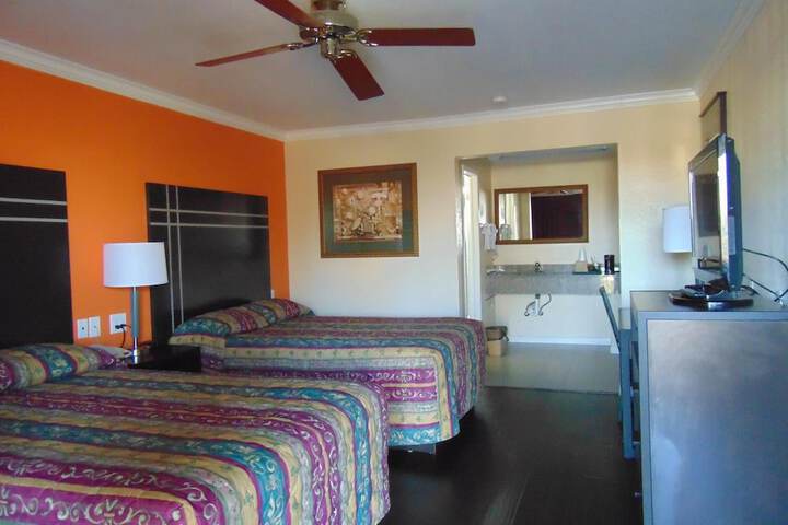 Room 12 of 33