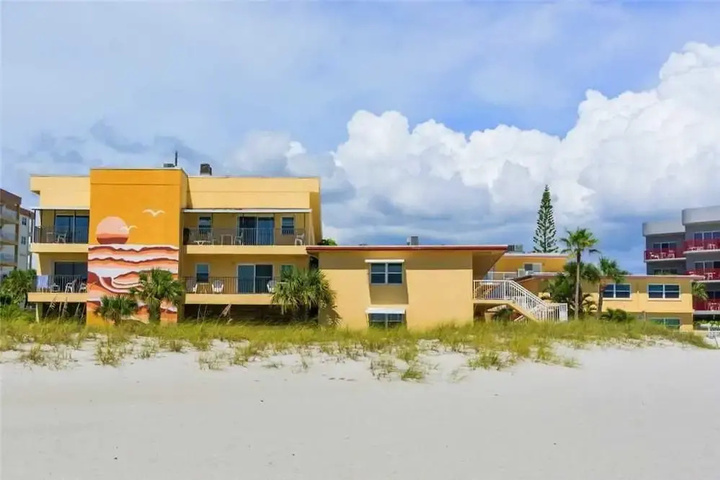 256 at Surf Song Resort by RedAwning