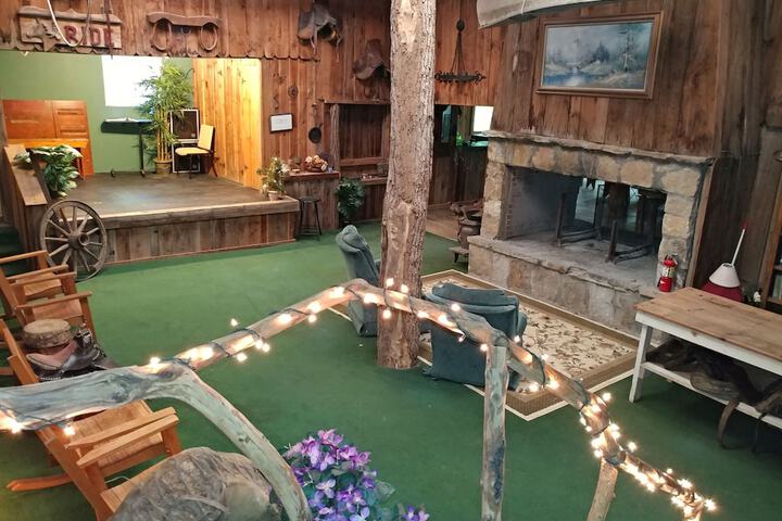 Arrowmont Stables & Cabins
