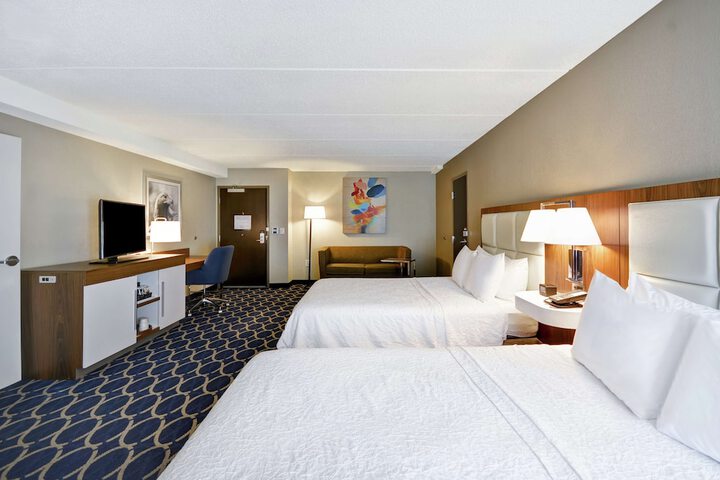 Room 21 of 32