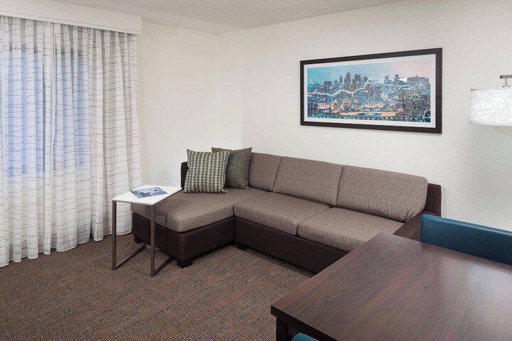 Room 15 of 37