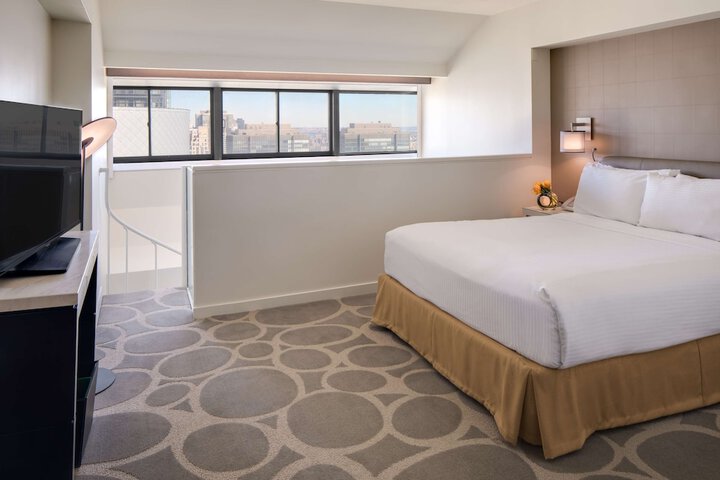 Room 28 of 113
