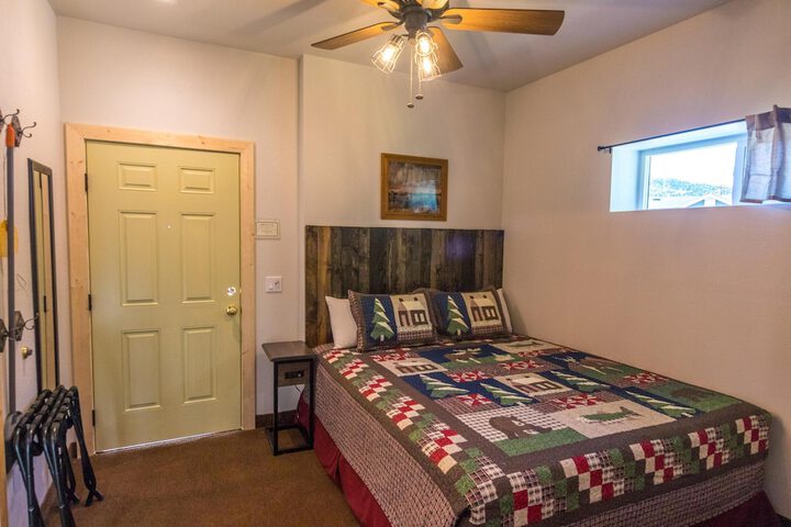 June Lake Motel