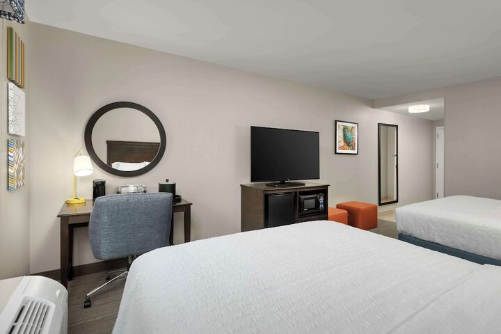 Room 14 of 28