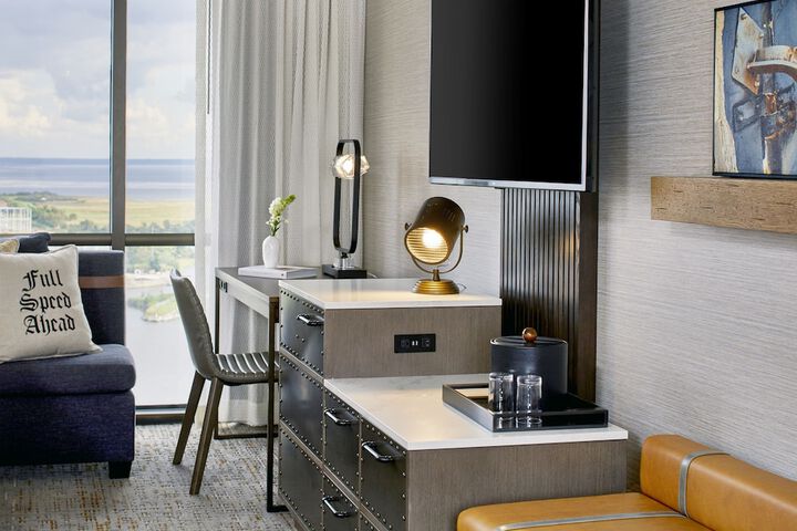 Renaissance Mobile Riverview Plaza Hotel
