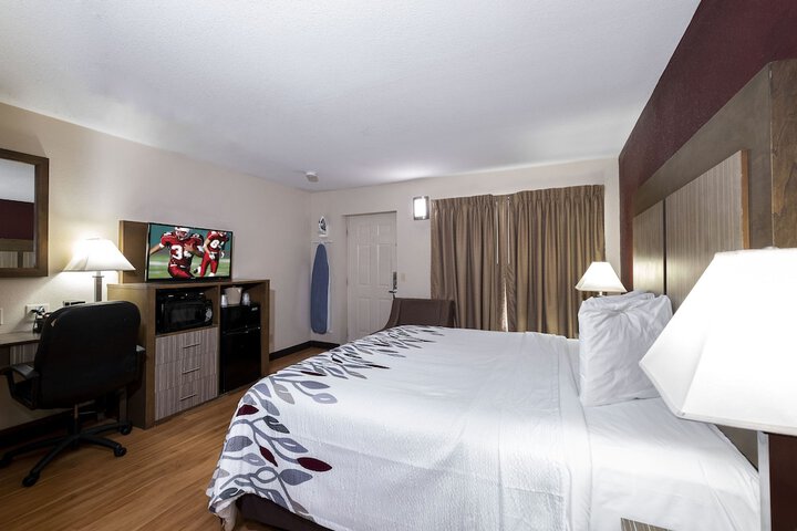 Room 25 of 37