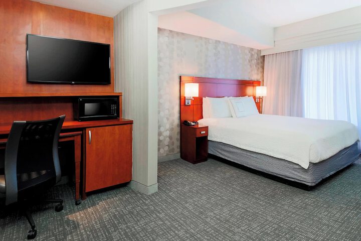 Room 20 of 43