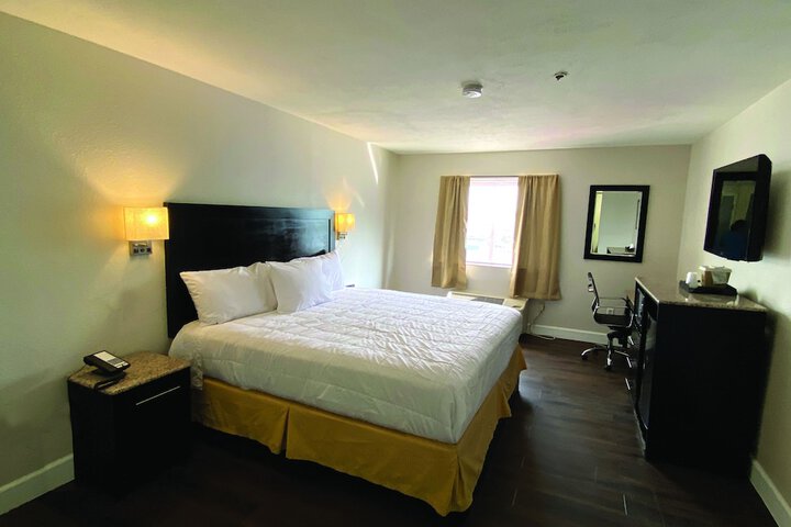 Room 20 of 28