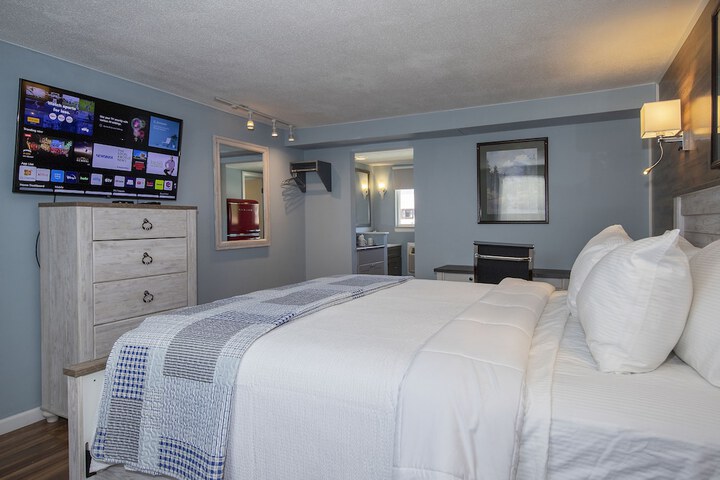 Room 38 of 125