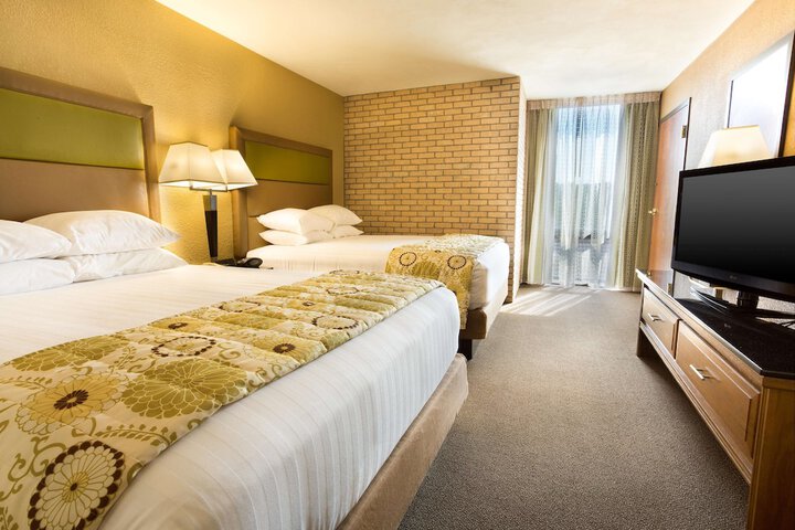 Room 8 of 38