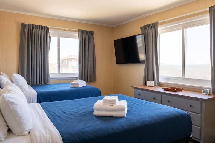 Colonial Inn Motel