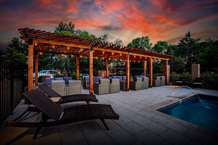 Sundeck 79 of 81