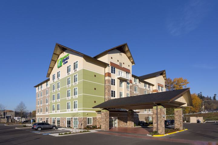 Holiday Inn Express & Suites Seattle South - Tukwila by IHG