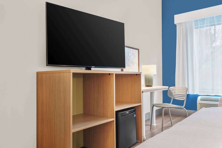 Room 10 of 30