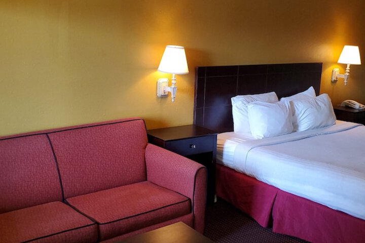Room 21 of 34