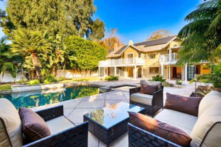 5BDRM Villa Via Mil Cumbres