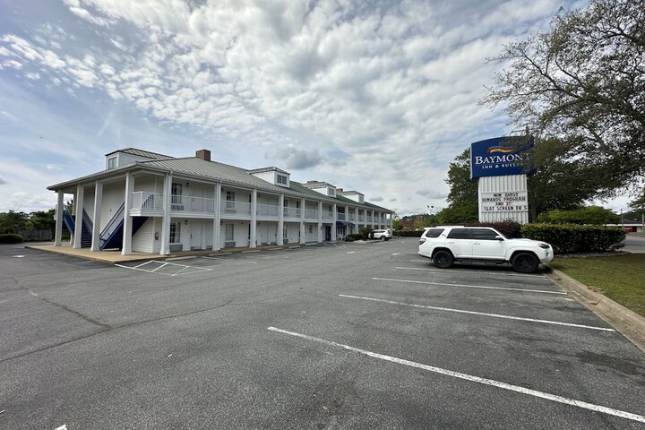 Hotel 3 of 59