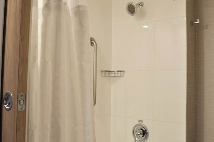 Pinnacle Hotel Harbourfront