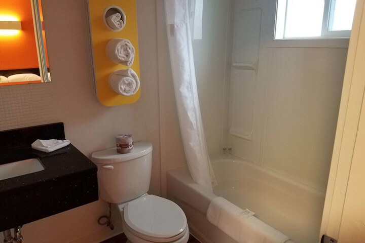 Room 20 of 46