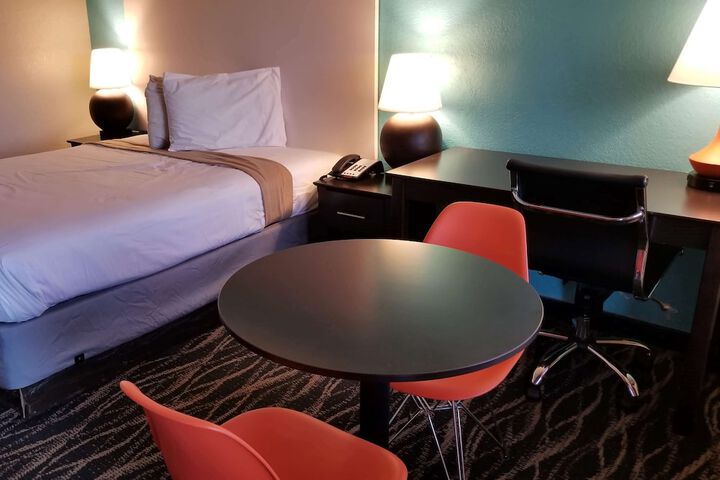 Room 51 of 60