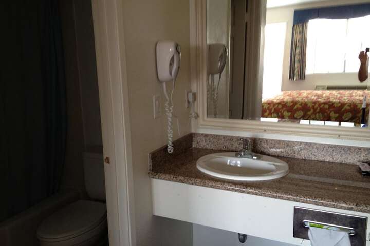 Room 9 of 29