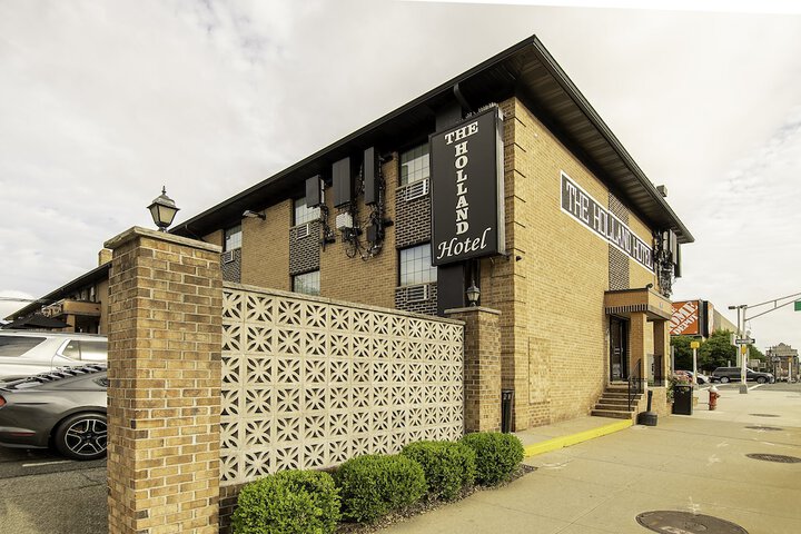 Hotel 8 of 32