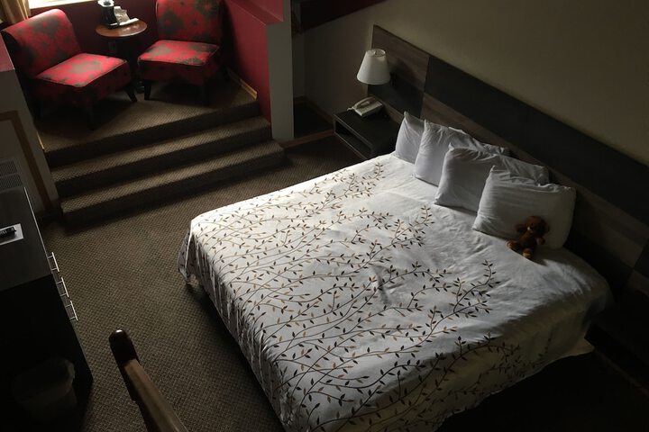 Room 42 of 86