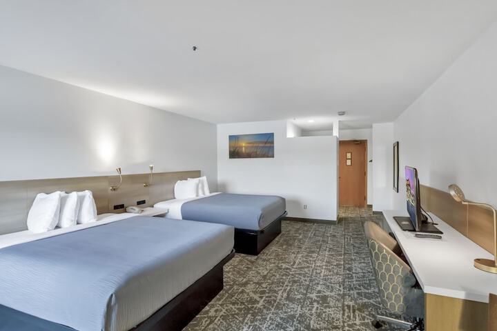 Waterbird Lakeside Inn
