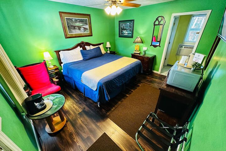 Room 5 of 21