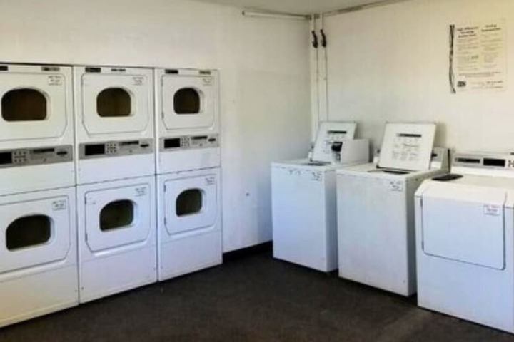 Laundry 18 of 19