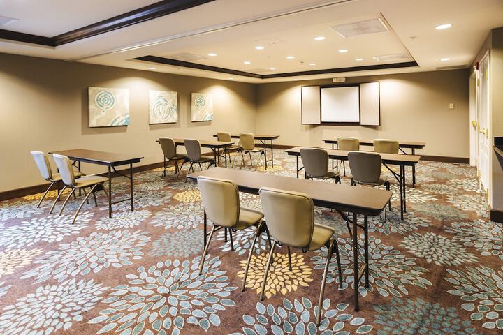 Staybridge Suites Toledo - Maumee by IHG