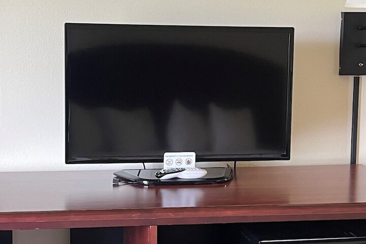 Room 6 of 11
