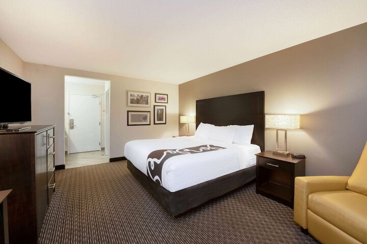 Room 15 of 42
