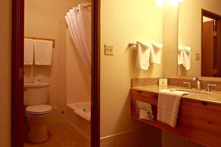Room 27 of 36
