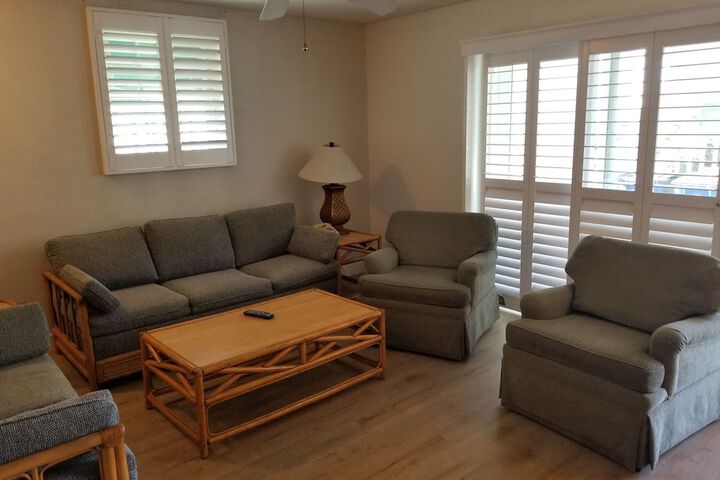 Room 169 of 229