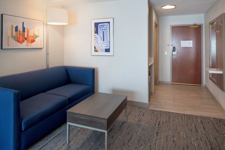 Holiday Inn Express Hotel & Suites Fort Atkinson by IHG