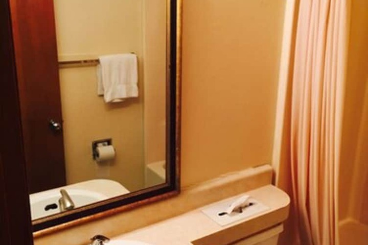 Room 21 of 43
