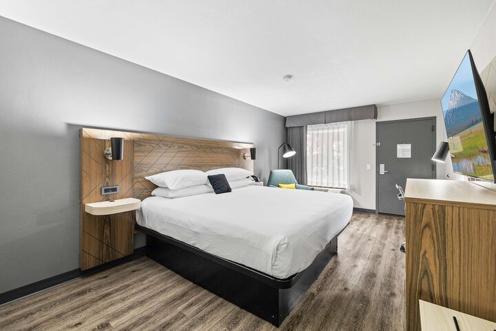 Room 34 of 43