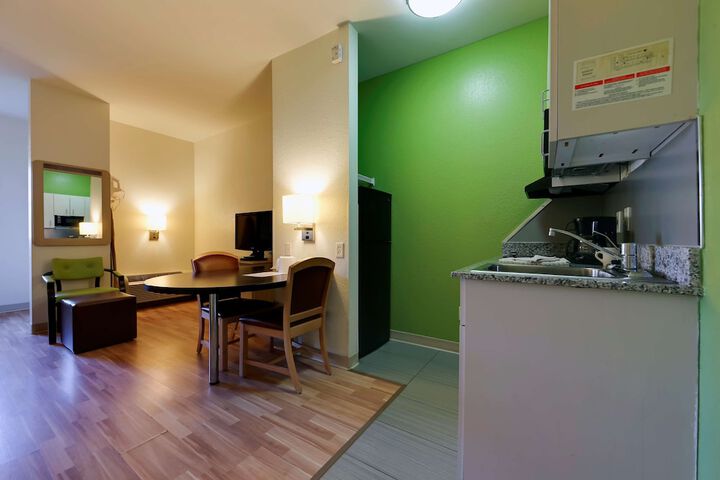 Room 25 of 31