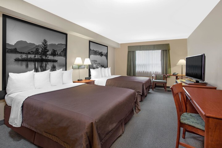Room 9 of 48