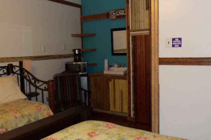Room 17 of 80
