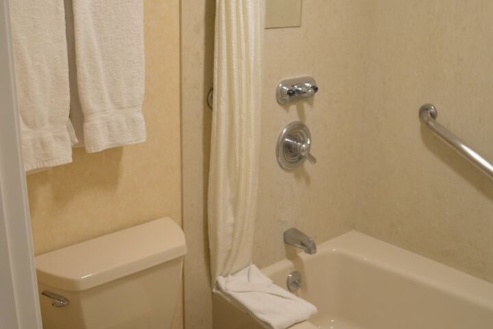 Room 19 of 33