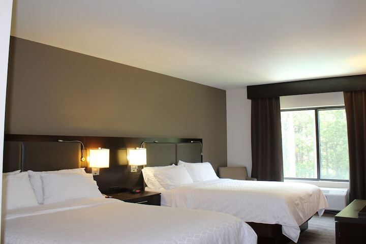 Room 33 of 57