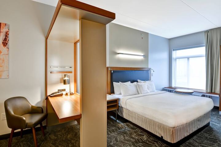 Room 11 of 26