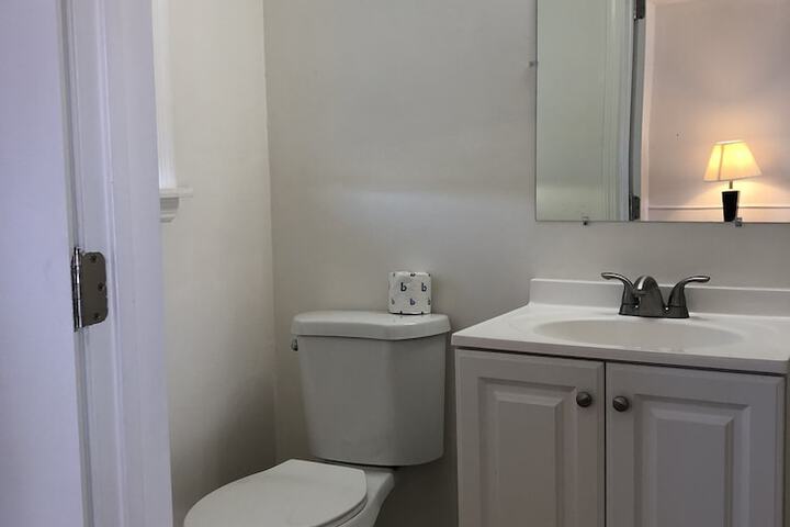Room 10 of 12